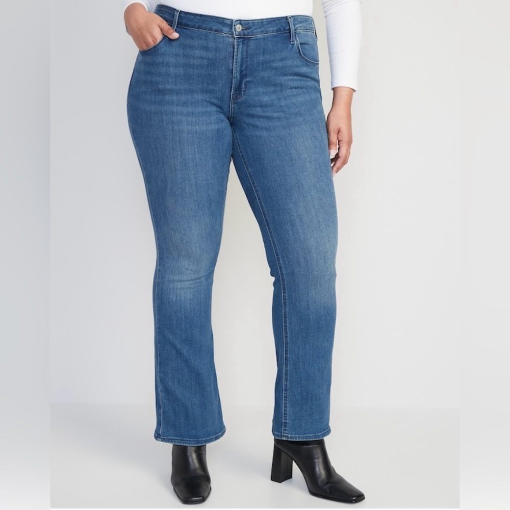 Old Navy Women’s Bootcut Jeans size 18 short